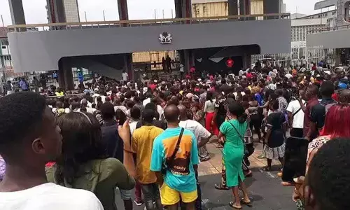 Consider your life before fighting for any politician – Lawyer urges youths