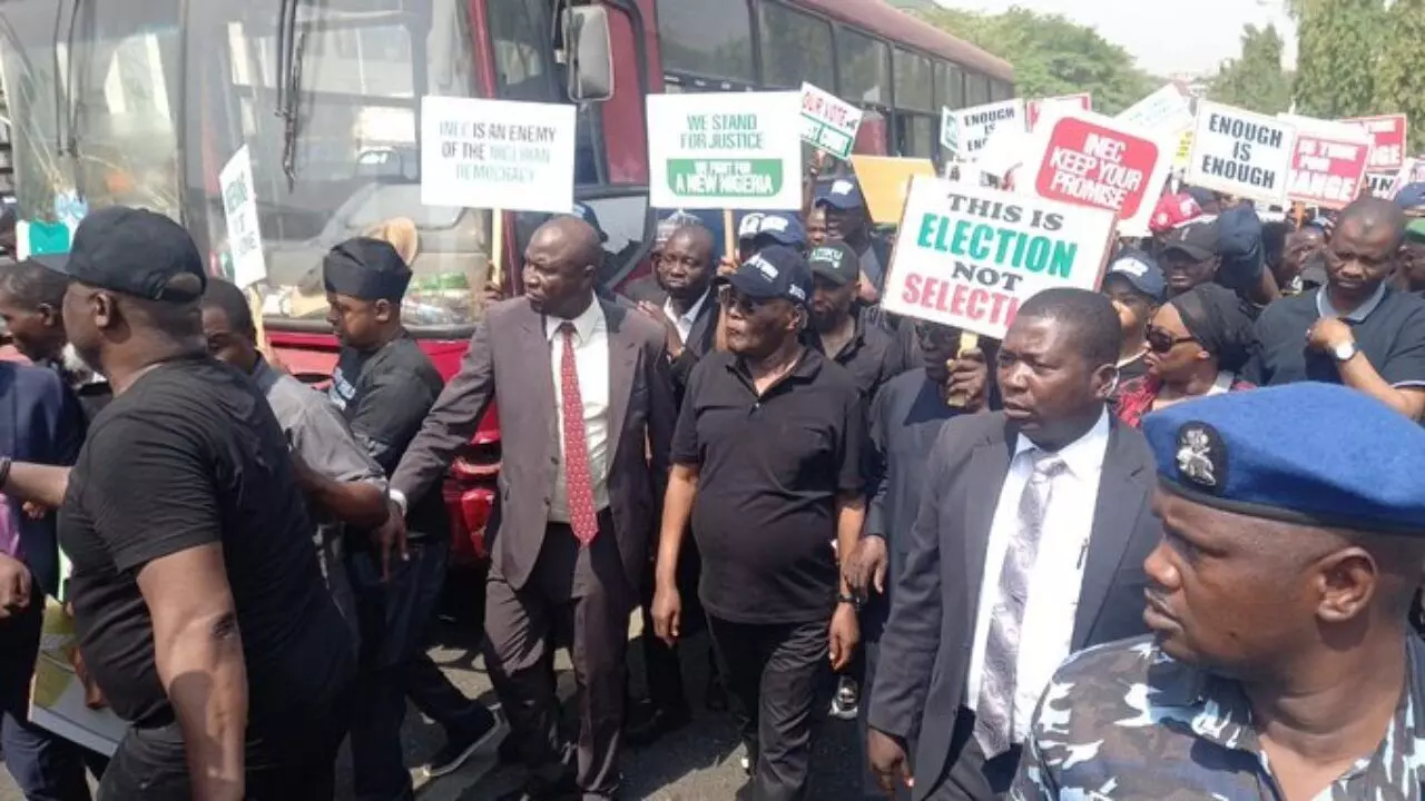 JUST IN: Atiku, Ayu, others protest in Abuja INEC hqtr JUST IN: Atiku, Ayu, others protest in Abuja INEC hqtr