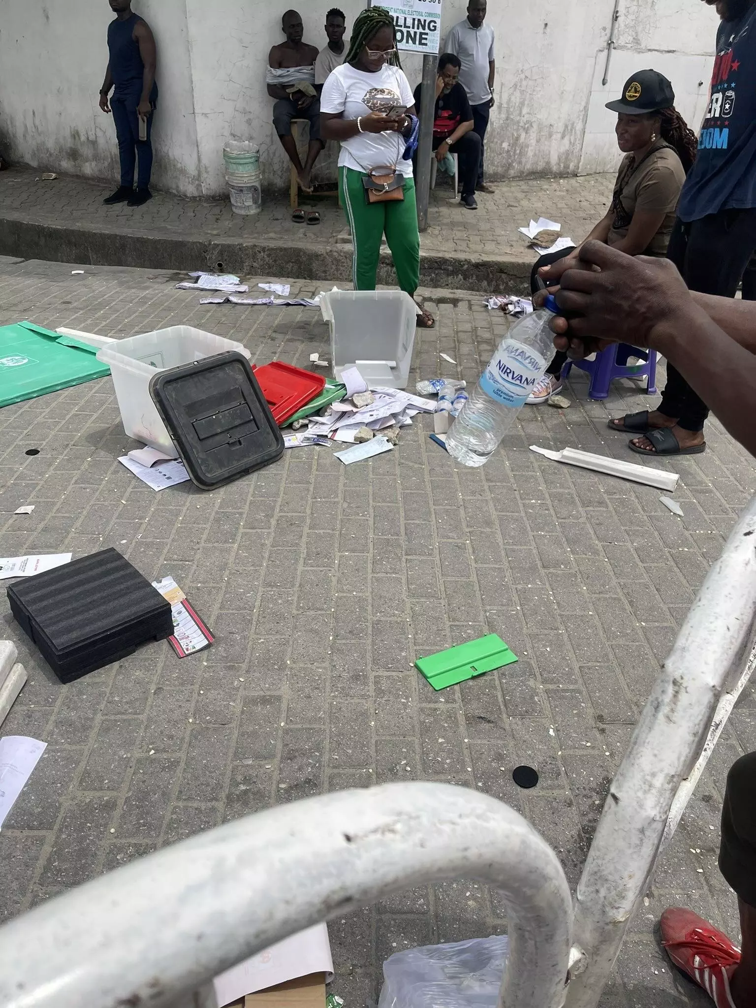Voters in Lagos flee as thugs smash ballots
