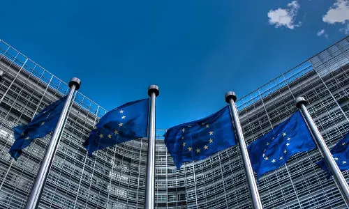 EU women having first children late - statistics