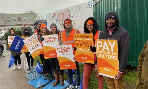 Junior doctors in England strike over salary