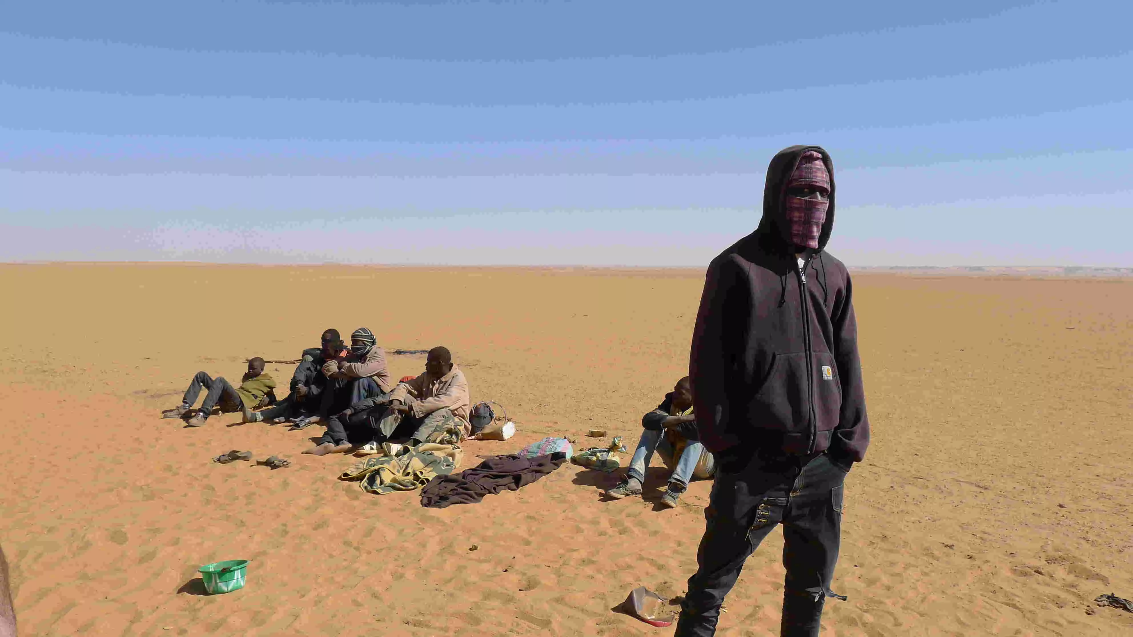 Libyan border guards rescue migrants in desert