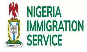 Immigration Service says police did not arrest its officers