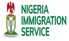 Immigration Service says police did not arrest its officers