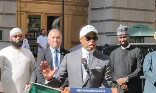 Nigeria@63: New York Mayor, envoys hoist national flag at Bowling Green Nigeria@63: New York Mayor, envoys hoist national flag at Bowling Green