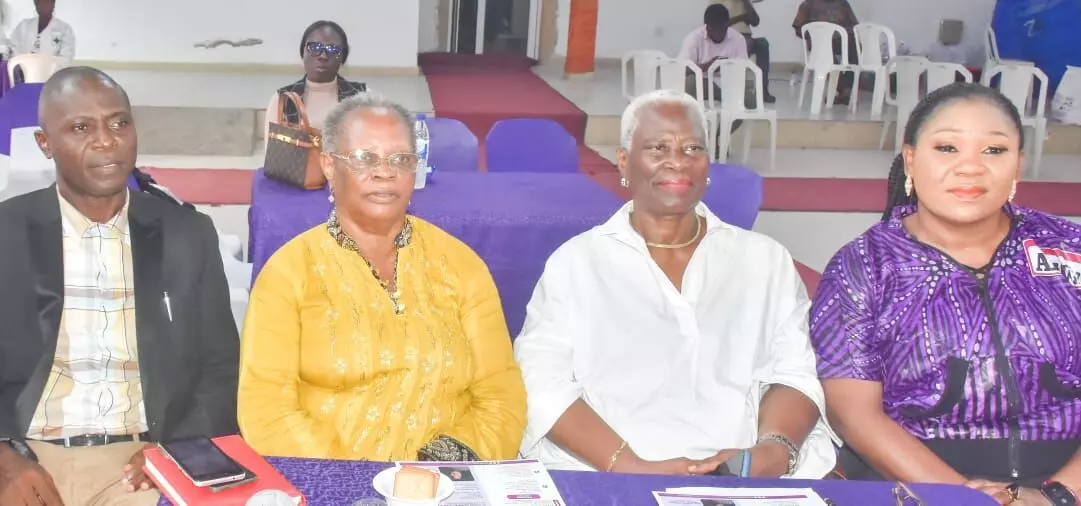 Female engineers teach elderly citizens new tech trends