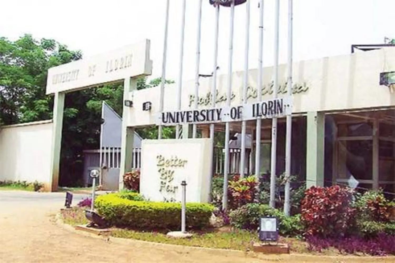 Unilorin condoles with parents after student commits suicide over N500,000 scam