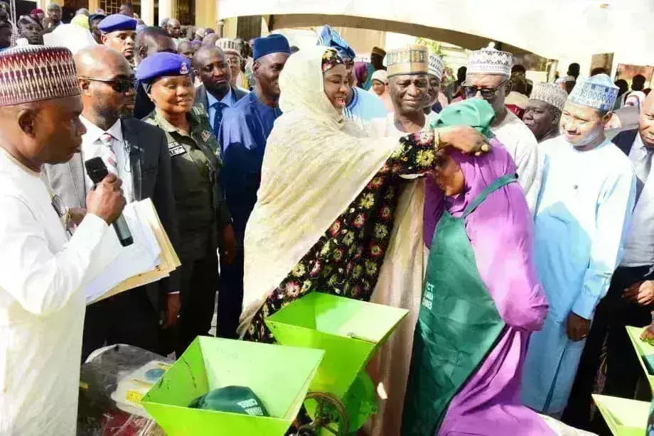 FCTA disburses $4.5m World Bank grant to 12,283 farmers FCTA disburses $4.5m World Bank grant to 12,283 farmers