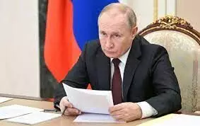Putin signs decree granting citizenship to foreigners serving in Russian armed forces