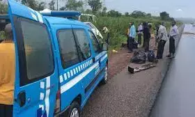Lone accident claims 4 lives on Sagamu-Benin expressway