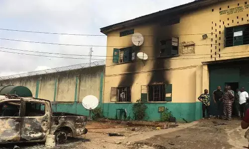 Police launch manhunt to free abducted correctional service officer