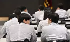 No fewer than 6,400 trainee doctors resign