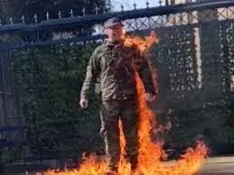 Man sets self on fire in front of Israeli embassy