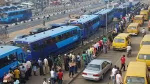Transport fare cut: Lagos records long BRT queues