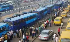Transport fare cut: Lagos records long BRT queues