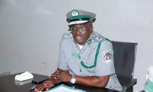Customs hands over senior officer to own police for alleged extortion