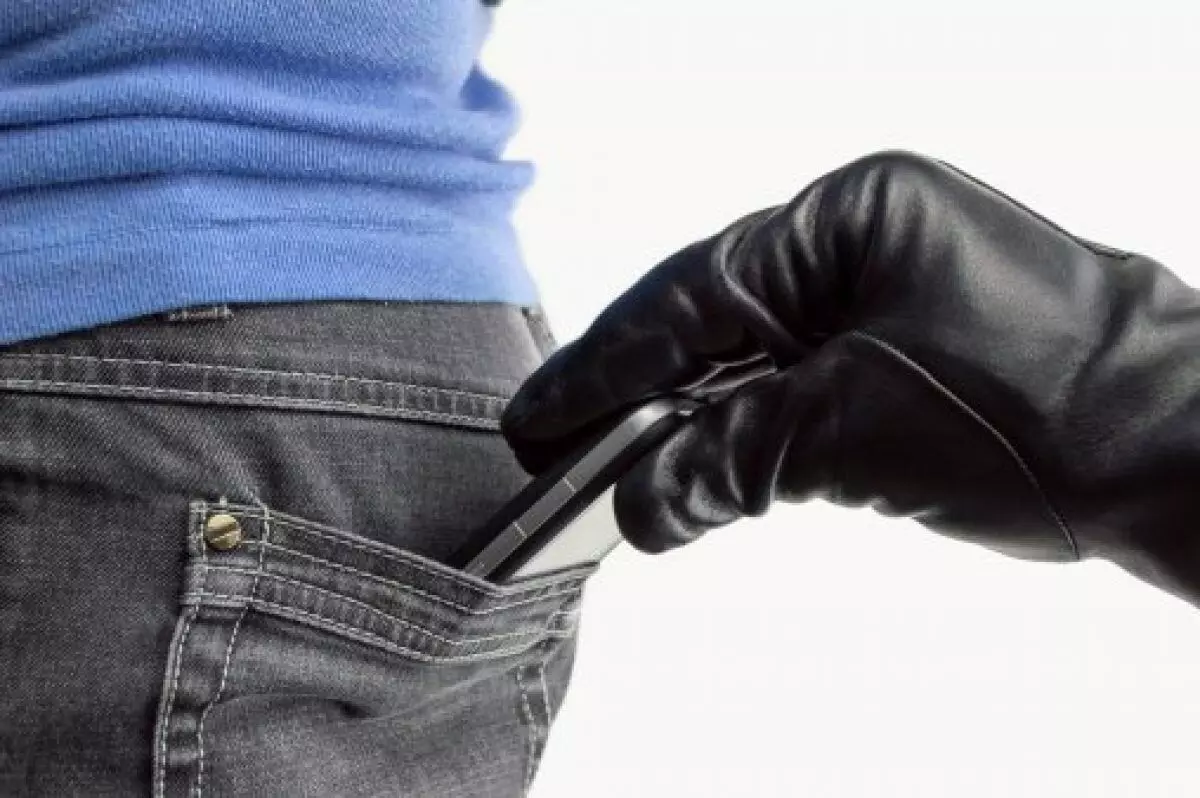 Notorious phone snatcher arrested, jailed in Enugu