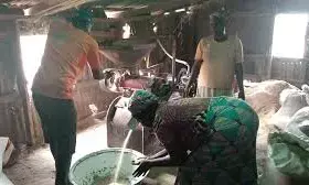 Association apprehends 2 members for allegedly cheating customers