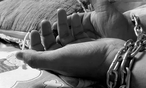 Police arrest woman who “kidnapped” herself, 52 others