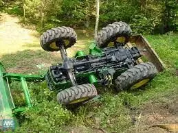 5 murdered as tractor turned off highway