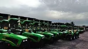 Taraba govt distributes first set of tractors to farmers