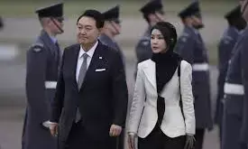 South Korean president apologises over scandal involving gift to wife