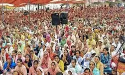 Death toll from Indian stampede rises to 121