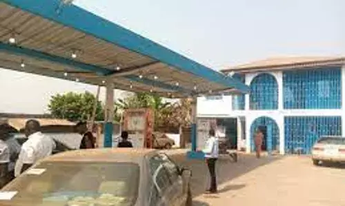 Petrol station workers demand better working conditions