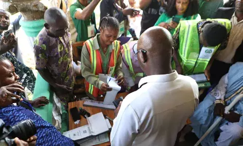 Ondo 2024: Aiyedatiwa votes at Obenla, commends electorate
