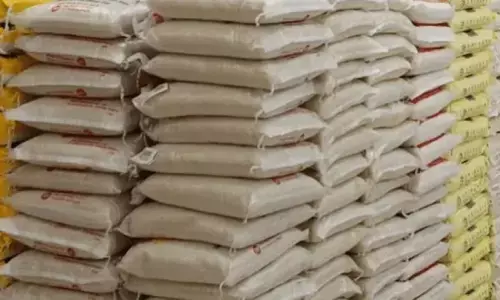 Christmas: Esele donates 230 bags of rice to Edo community Christmas: Esele donates 230 bags of rice to Edo community