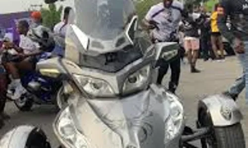 Bikers thrill revellers with breathtaking stunts at Calabar Carnival