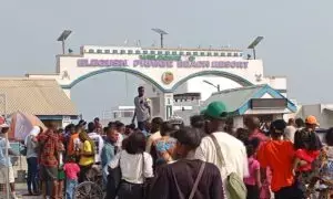 New Year: Fun seekers throng beaches in Lagos