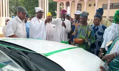 LG chair pledges support for traditional institutions, gifts ruler official vehicle