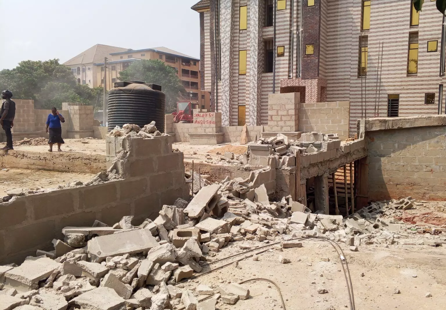 Anambra govt. demolishes illegal structures, shanties