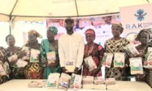 Lagos commissioner distributes food items to vulnerable in Badagry