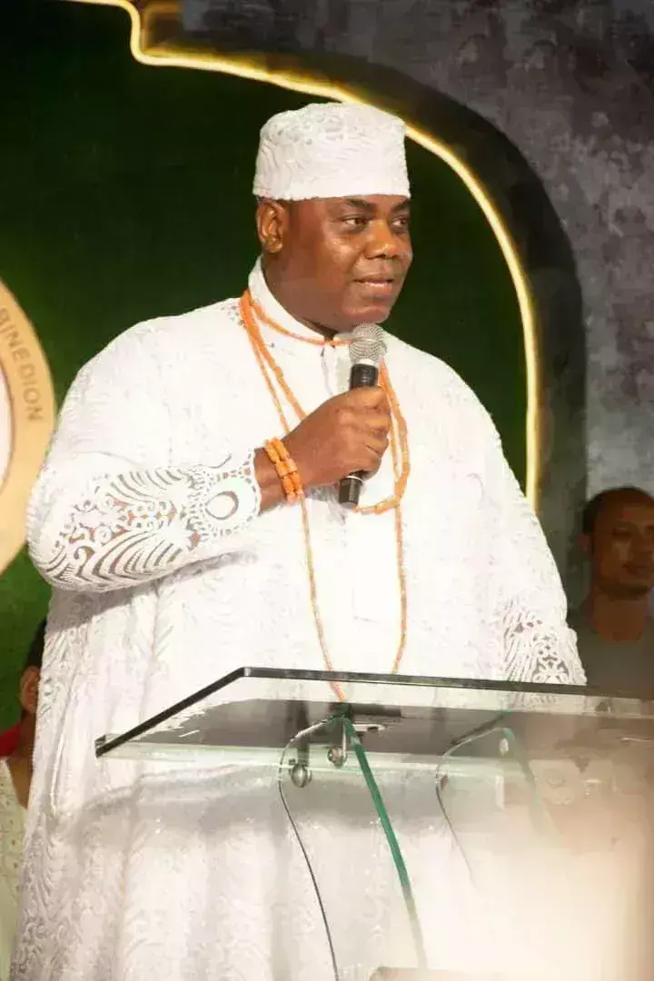 Igbinedion’s son, Michael, 54 others, initiated into Elders’ Council in Okada Igbinedion’s son, Michael, 54 others, initiated into Elders’ Council in Okada