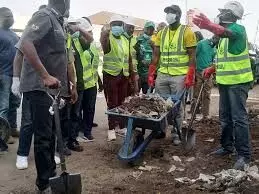 Flood Preparedness: PEPSA clears drains in Jos-Bukuru metropolis