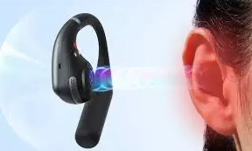 Scientists expose hidden dangers of earphones abuse