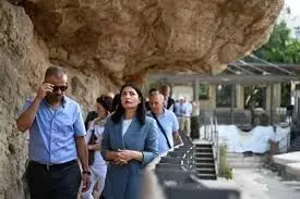 German Minister visits East Jerusalem, slams demolitions