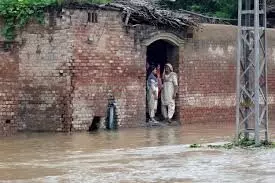 Pakistan on high alert after India issues flood warning