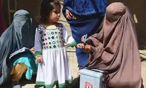 Afghanistan further restricts role of women in aid sector, says UN