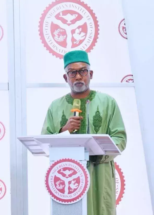 Foreign Affairs minister pushes for policy renewal