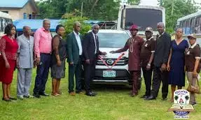 Lagos district rewards teachers, students with car, cash