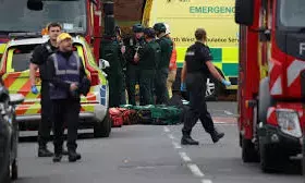 4 injured, 1 stabbed outside synagogue in Manchester