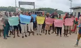 Rivers: Kula women protest lack of potable water, electricity