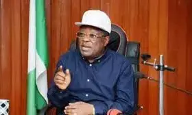 Umahi threatens to terminate road contract over poor performance