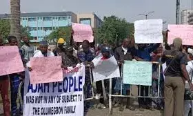 Demolition: Residents stage protest at Lagos Assembly, seek Sanwo-Olu’s intervention
