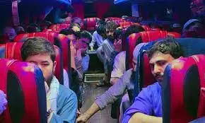 105 Afghan detainees return home from Pakistan 105 Afghan detainees return home from Pakistan