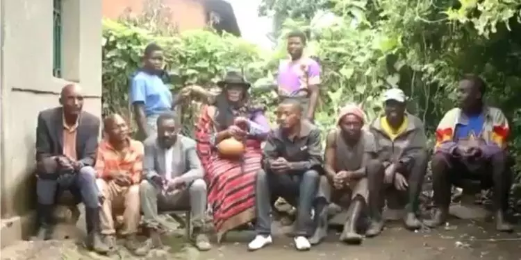 How I Sexually Satisfy my Seven Husbands+ Video