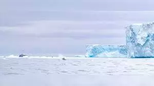 World’s Largest Iceberg Breaks off